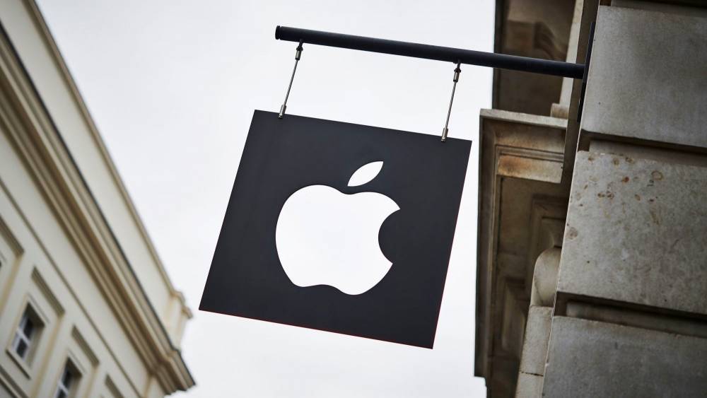 Apple Releases IPhone SE, A $399 Device For Uncertain Economic Times - deadline.com