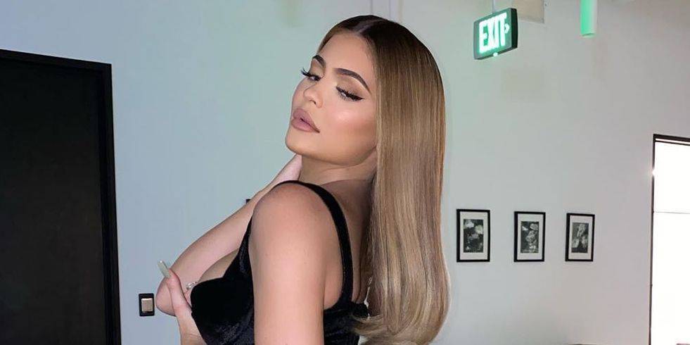 Kylie Jenner Claps Back at a Troll Who Says She Looked "Better" Before Having a Baby - www.cosmopolitan.com