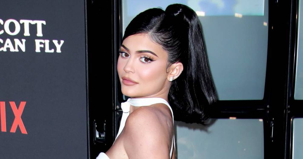 Kylie Jenner Claps Back at Troll Who Criticized Her Body: ‘I Birthed a Baby’ - www.usmagazine.com - Las Vegas