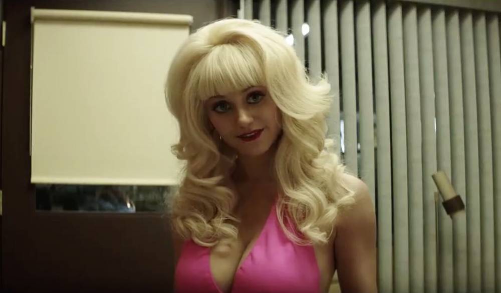 Emmy Rossum Becomes An L.A. Billboard Icon In Hilarious ‘Angelyne’ Teaser - etcanada.com