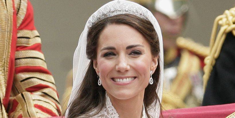 Kate Middleton Reportedly Cried When Her Wedding Dress Designer Was Spoiled Before the Ceremony - www.cosmopolitan.com
