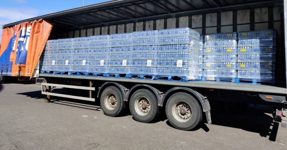 Irn Bru makers give out a lorry load of water bottles to workers at NHS Louisa Jordan super hospital - www.dailyrecord.co.uk - Scotland - Jordan - county Louisa