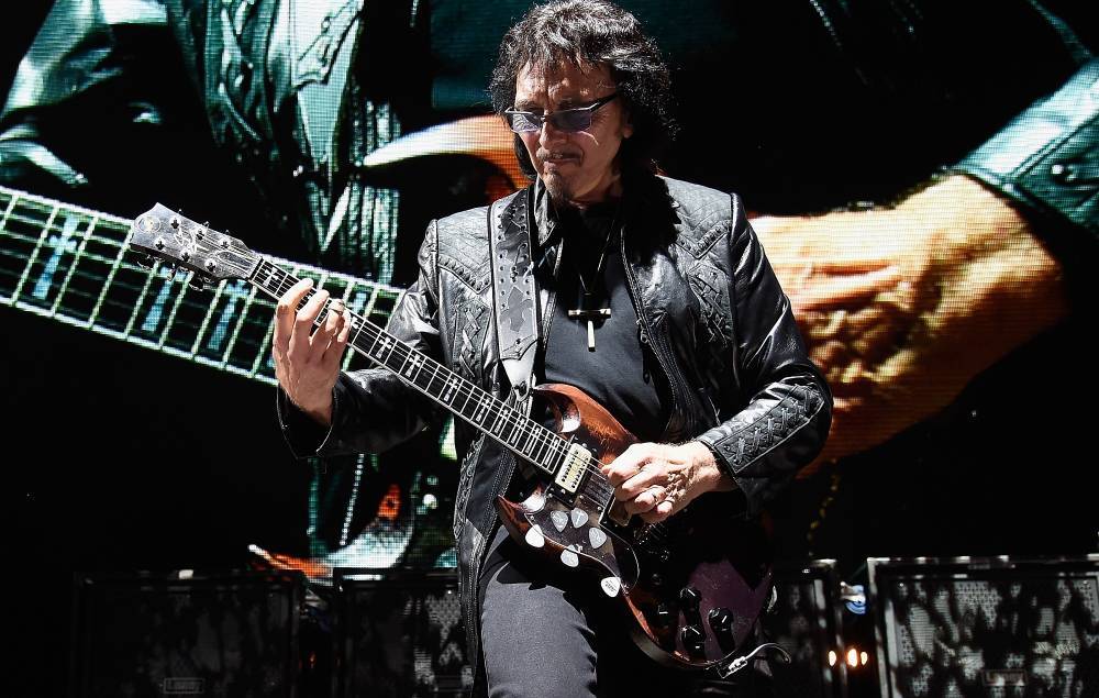 Tony Iommi - Auction by Black Sabbath’s Tony Iommi raises more than £19,000 for the NHS - nme.com - Birmingham