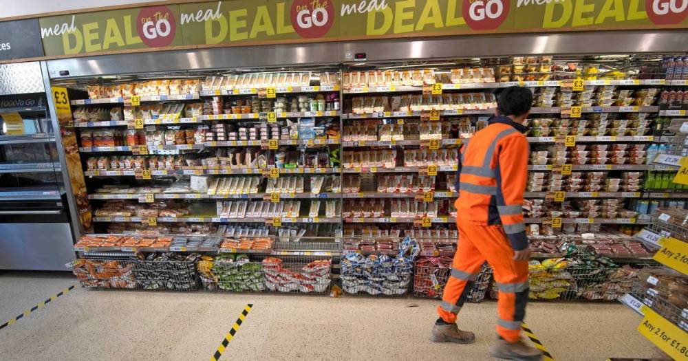 New list of rules of what you can and can't go to supermarkets for released by police - www.manchestereveningnews.co.uk - Britain