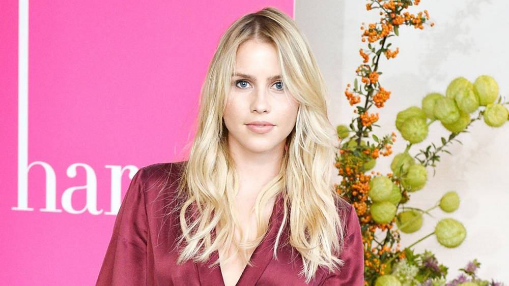 'Vampire Diaries' Star Claire Holt Has Precious Gender Reveal Celebration While in Quarantine: Watch! - www.etonline.com
