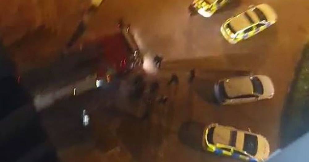 Emergency services rescue man who fell into the River Irwell in Salford - www.manchestereveningnews.co.uk - Manchester