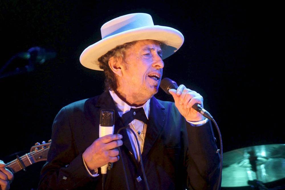 Bob Dylan Compares Himself To Anne Frank And Indiana Jones In New Song ‘I Contain Multitudes’ - etcanada.com - Britain - county Jones - Indiana