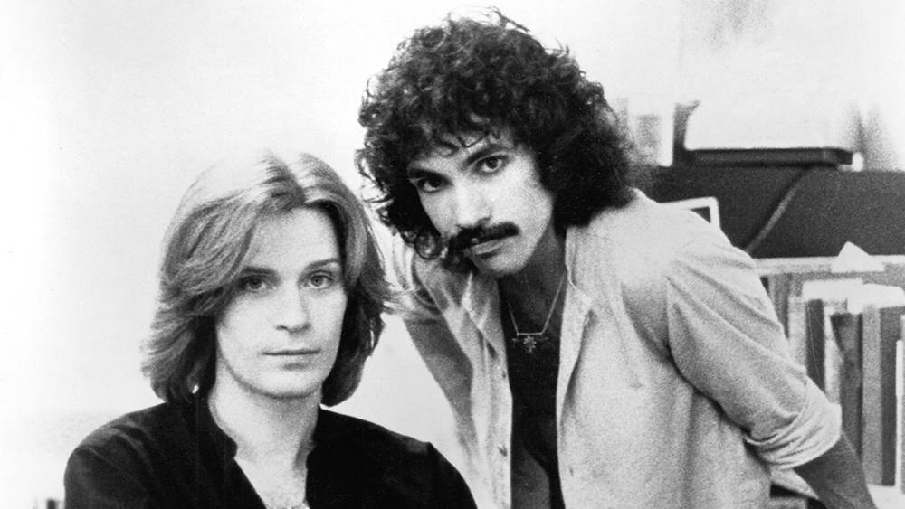 Songs For Screens: Hall & Oates’ Synch Bonanza Continues With ABC’s ‘The Goldbergs’ (EXCLUSIVE) - variety.com