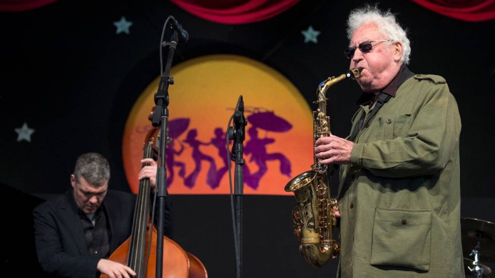 Lee Konitz, Jazz Saxophone Great and Miles Davis Collaborator, Dies of Coronavirus Complications at 92 - www.hollywoodreporter.com - Chicago
