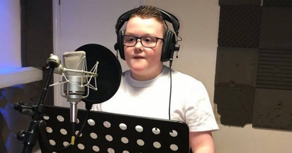 Talented schoolboy sings song from Les Miserables in honour of NHS heroes - www.dailyrecord.co.uk