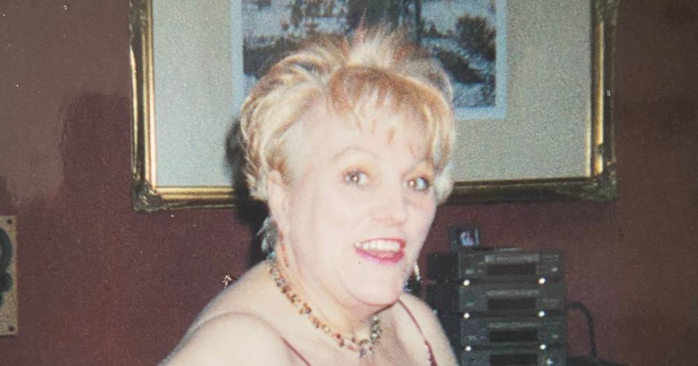 Tributes paid to Wigan midwife with 30 years of service who died from coronavirus - www.manchestereveningnews.co.uk