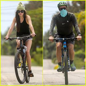 Dakota Johnson Goes Biking with Boyfriend Chris Martin & His Kids - www.justjared.com - Malibu