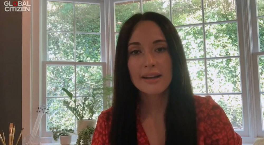 Kacey Musgraves Sings 'Rainbow' from Her Home for 'One World' Special (Video) - www.justjared.com