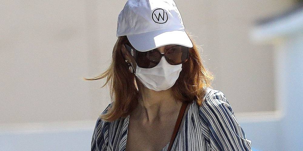Jessica Chastain Wears a Mask & Gloves While Shopping for Baby Essentials - www.justjared.com