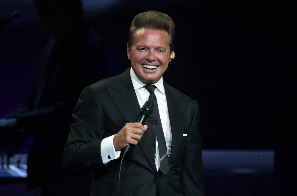 Luis Miguel - What's Your Favorite Luis Miguel Hot Latin Songs Hit? Vote! - billboard.com - Mexico