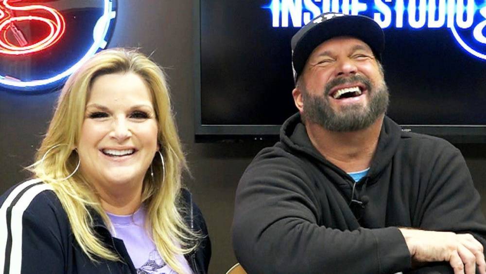 Garth Brooks and Trisha Yearwood Dish on Primetime TV Special and Breaking Facebook (Exclusive) - www.etonline.com