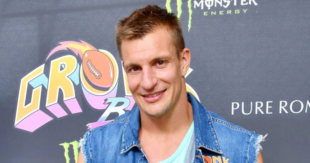 Rob Gronkowski Says He ‘Felt on Top of the World’ on the ‘Masked Singer,’ Will Take the ‘Swag From the Stage’ With Him Following Elimination - www.usmagazine.com