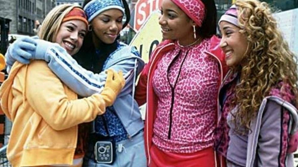Raven-Symone Talks the Possibility of a Cheetah Girls Reunion, References Co-Stars' Drama (Exclusive) - www.etonline.com