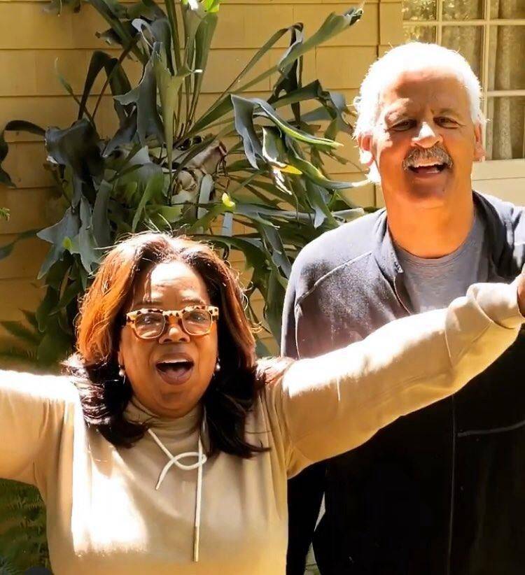 Oprah Winfrey Finally Reunites With Stedman Graham After 14 Days Of Separate Isolation - etcanada.com