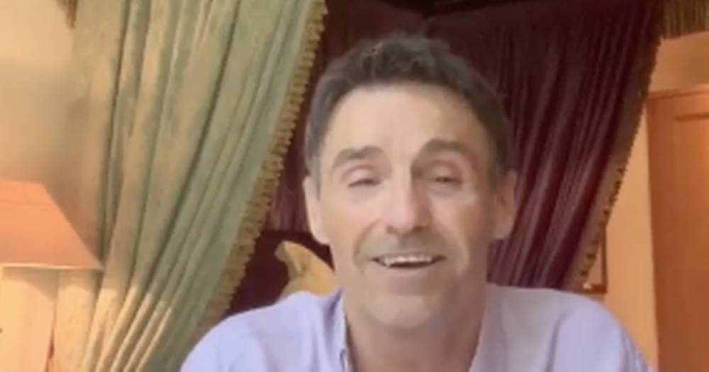 Marti Pellow performs Love Is All Around tribute for NHS workers - www.dailyrecord.co.uk - Scotland