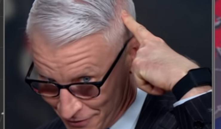 Anderson Cooper Shows Off 'Giant' Bald Spot On-Air After Giving Himself a Haircut - Watch! - www.justjared.com - county Anderson - county Cooper