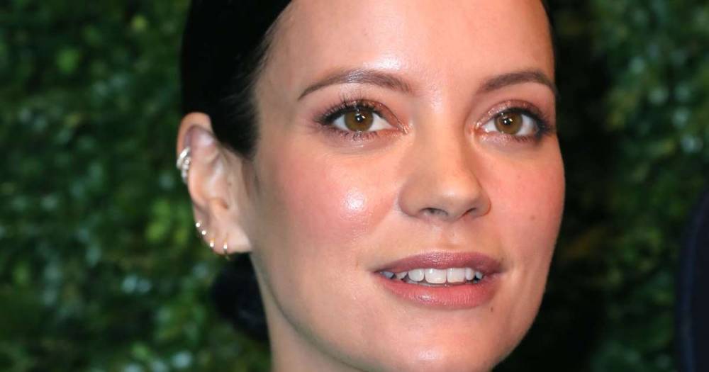Lily Allen shares sweet rare snap with daughter Ethel, 8, as she prepares to start homeschooling again after the Easter break - www.msn.com