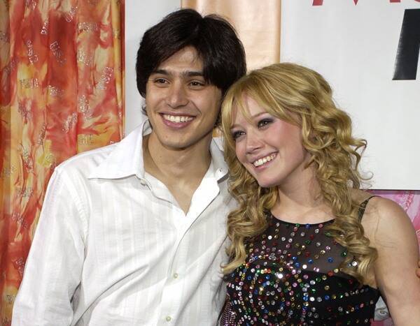 Hilary Duff Thinks Lizzie McGuire Would Be ''Pretty Mad'' If Paolo Made a Comeback in the Reboot - www.eonline.com
