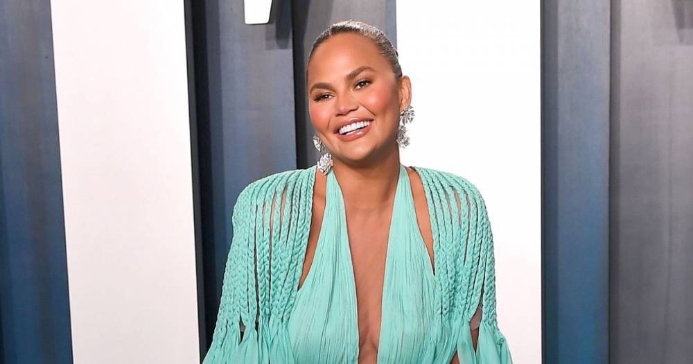 Chrissy Teigen Explains Why She Got ‘Defensive’ After People Criticized Her Recipe: ‘I Have 500 People Sh–ting on My Food’ - www.usmagazine.com - Indiana - county Allen