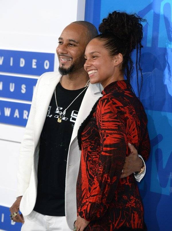 Alicia Keys reveals what drives her to write songs about female empowerment - www.breakingnews.ie