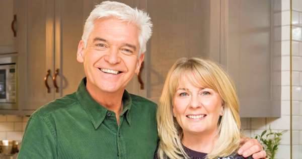 Phillip Schofield moves out of lavish marital home and into London flat after coming out as gay - www.msn.com - London