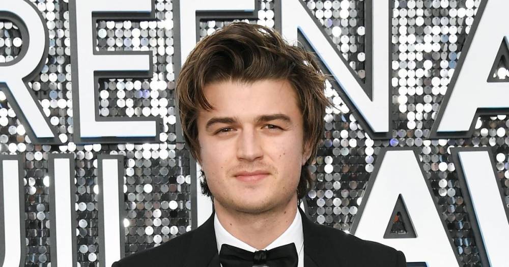 Fans concerned after 'Stranger Things' star's Twitter hacked - www.wonderwall.com
