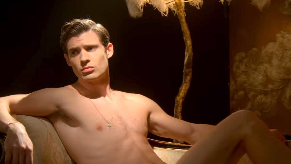 David Corenswet Strips Down in Trailer for Netflix's 'Hollywood' - www.justjared.com
