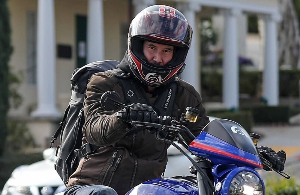 Keanu Reeves Takes a Ride Down Sunset Boulevard in His Motorcycle - www.justjared.com - Los Angeles