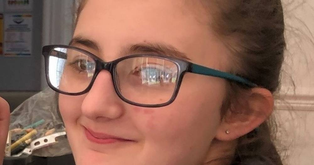 Police searching for 15-year-old girl missing for nearly 48 hours - www.manchestereveningnews.co.uk