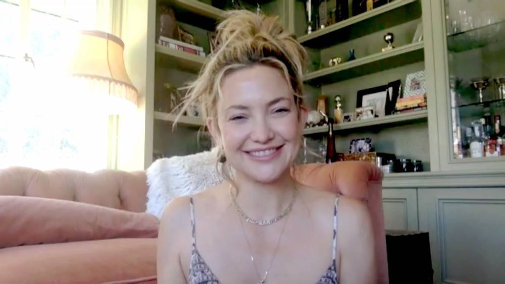 Kate Hudson Says ‘One Of The Hardest Things’ About Social Distancing Is Not Holding Mom Goldie Hawn - etcanada.com - city Hudson