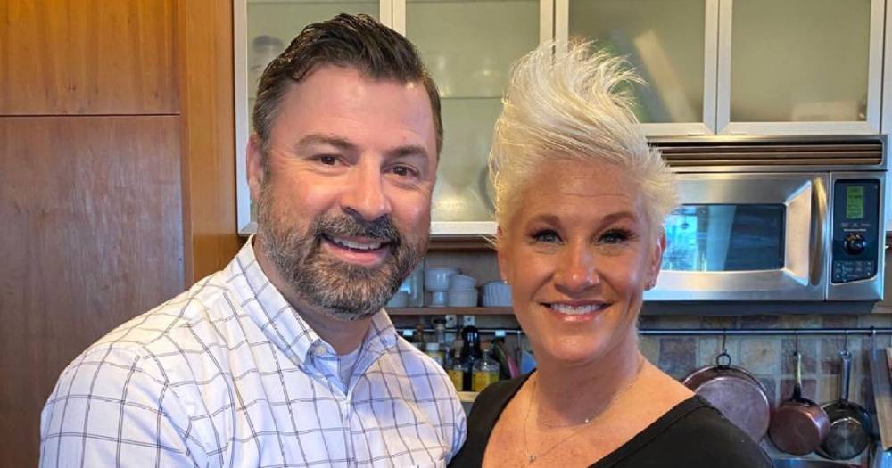 Food Network Host Anne Burrell Is Engaged to Stuart Claxton: ‘I’m a Very Lucky Girl’ - www.usmagazine.com - New York