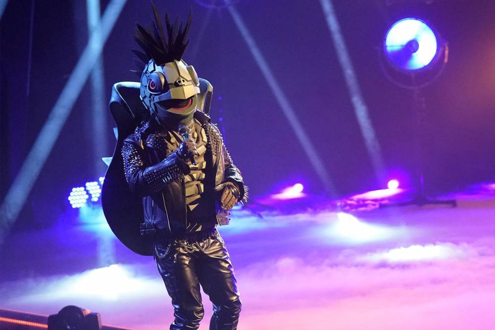 The Masked Singer's Turtle Is This Former Boy Band Star - www.tvguide.com