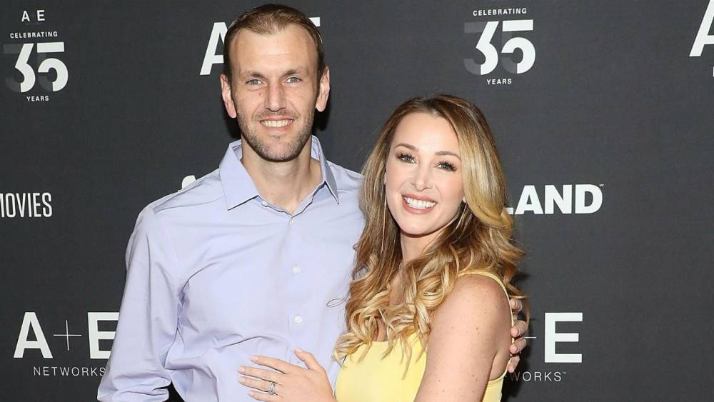 Pregnant ‘Married at First Sight’ Star Jamie Otis Breaks Down Crying After Being Tested for Coronavirus - www.etonline.com