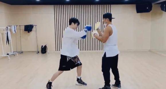 BTS: Jungkook packs in a punch during a boxing session after gatecrashing RM and J Hope's VLive; Watch Video - www.pinkvilla.com