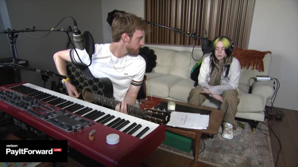 Billie Eilish And Finneas Perform Intimate Gig, Give A Shout-Out To The Dance Centre That Started Their Career - etcanada.com - California - county Montrose