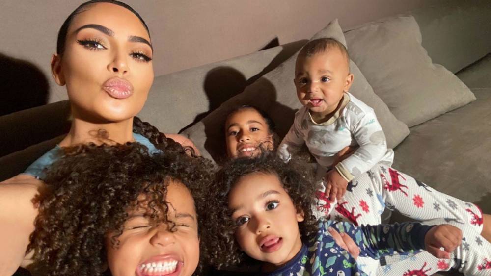 Kim Kardashian Poses With Her Four Kids in Quarantine for At-Home 'Vogue' Spread: Pics - www.etonline.com - Chicago