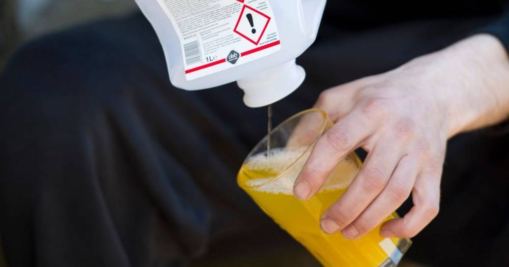 Desperate beggars turn to lethal cocktail of hand sanitiser mixed with orange juice amid lockdown - www.dailyrecord.co.uk