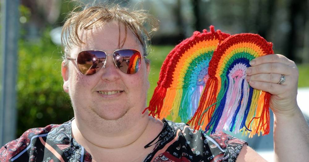 Big-hearted Dumfries residents selling rainbows to raise funds to buy gifts for key workers - www.dailyrecord.co.uk