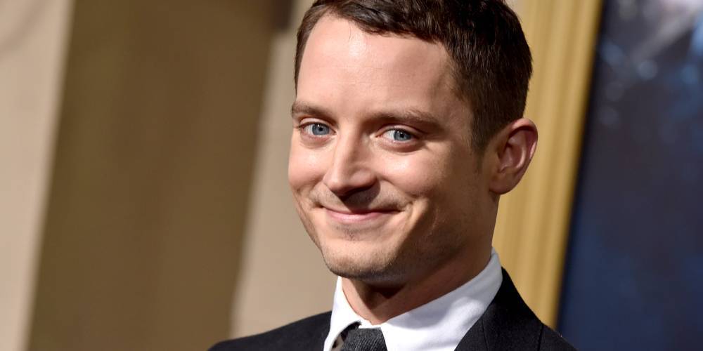 Elijah Wood Dropped By a Fan's 'Animal Crossing' Island to Sell Turnips & Talk 'Star Wars' - See His Adorable Interactions! - www.justjared.com - county Wood