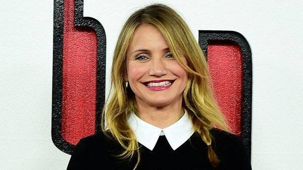 Cameron Diaz says she used to buy own red carpet outfits from the high street - www.breakingnews.ie