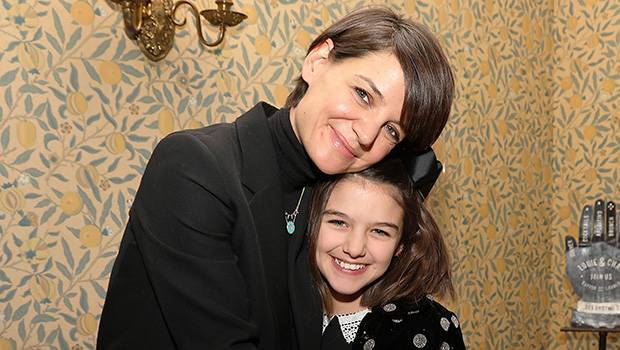 Katie Holmes Suri Cruise: See 21 Adorable Look-Alike Photos Of The Mom Daughter Duo - hollywoodlife.com