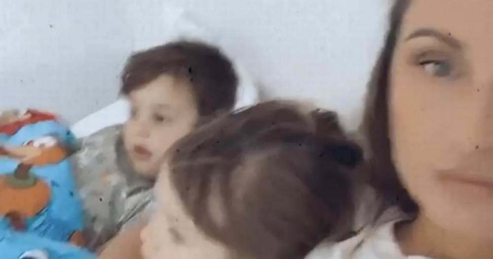 Samantha Faiers shares unseen photos of her children as they adorably fall asleep on her during nap time - www.ok.co.uk