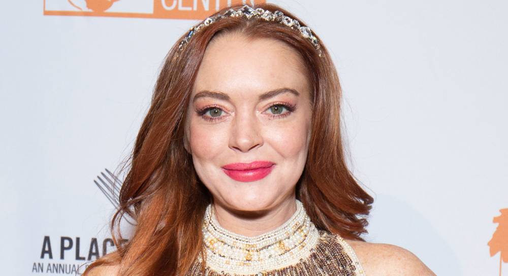 Lindsay Lohan Thinks She Can Convince 'Mean Girls' Cast to Return for a Sequel - www.justjared.com