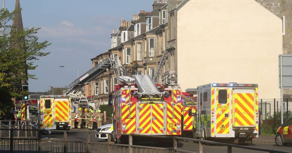 Firefighters tackle major flat blaze in Paisley - www.dailyrecord.co.uk - Scotland
