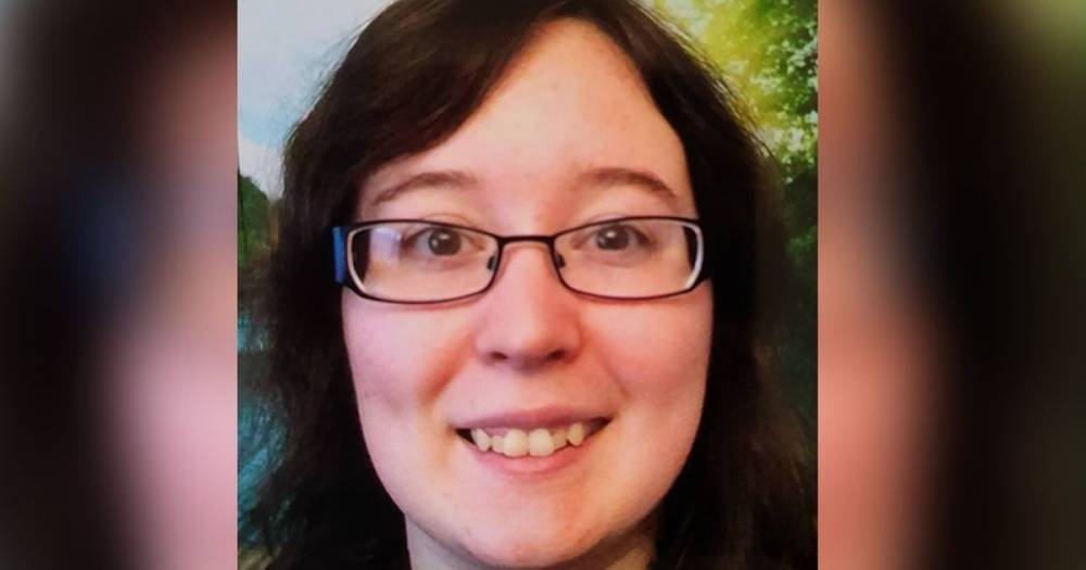 Police search for missing woman, 31, last seen leaving hospital - www.manchestereveningnews.co.uk
